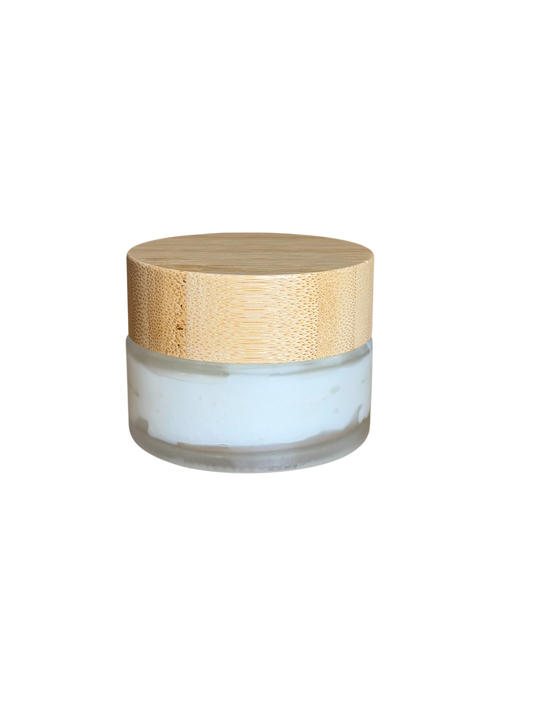 lip scrub — lip polishing treatment